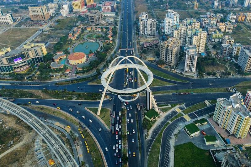 Salt Lake Sector V vs New Town Kolkata